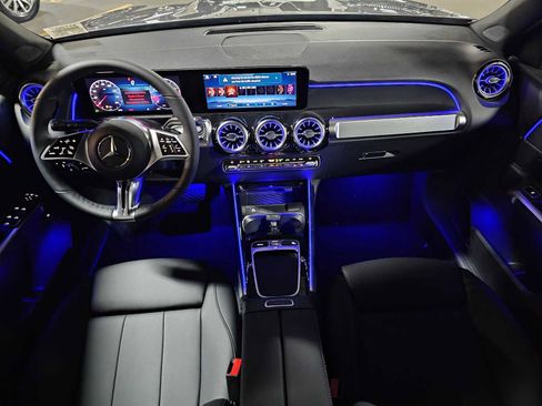 New 2026 Mercedes-Benz GLB 250 4MATIC image 21