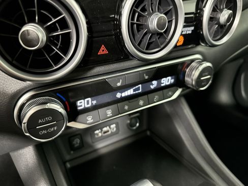 New 2025 Nissan Sentra SR image 9