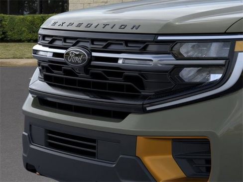 New 2025 Ford Expedition Tremor image 17