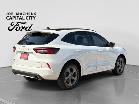 Used 2023 Ford Escape ST-Line w/ Tech Pack #1 AWD/4WD image 5