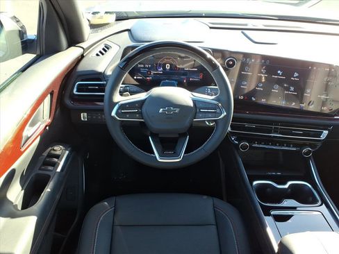 New 2026 Chevrolet Traverse Z71 w/ Enhanced Driving Package AWD/4WD image 5