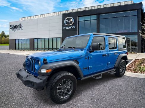 Used 2024 Jeep Wrangler Unlimited Sport AWD/4WD image 7