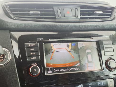 Used 2019 Nissan Rogue SL AWD/4WD image 22