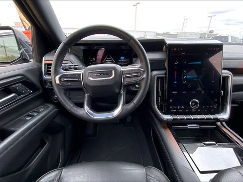 Used 2025 GMC Yukon XL Denali AWD/4WD image 6
