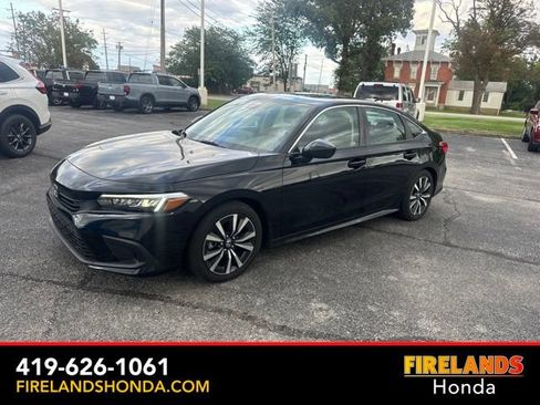 Used 2024 Honda Civic EX image 2