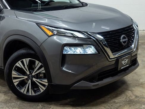 Used 2023 Nissan Rogue SV image 5