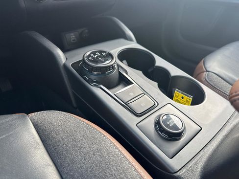 Used 2023 Ford Bronco Sport Outer Banks w/ Tech Package image 18