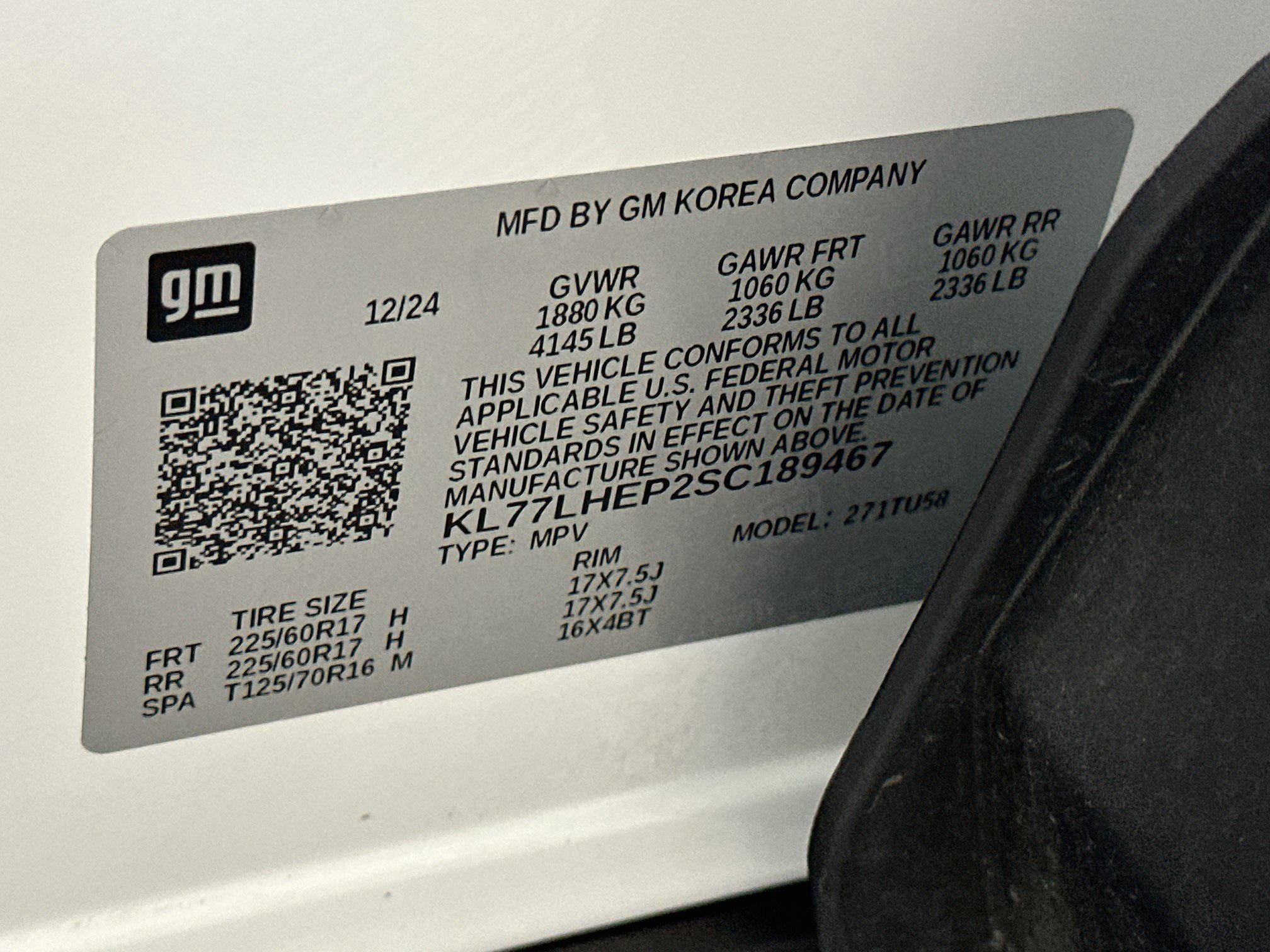 Used 2025 Chevrolet Trax LT FWD image 12