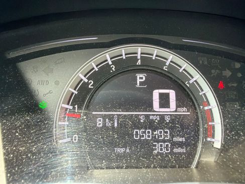 Used 2019 Honda CR-V LX image 2