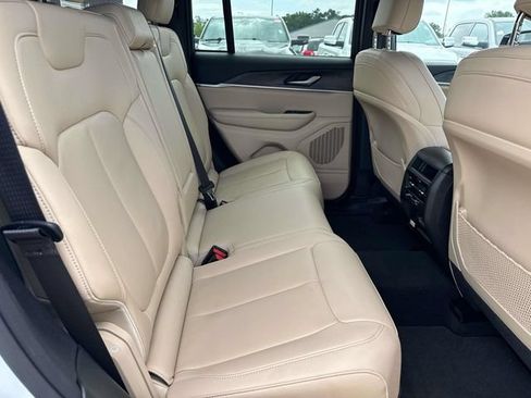 Used 2023 Jeep Grand Cherokee Limited RWD image 14