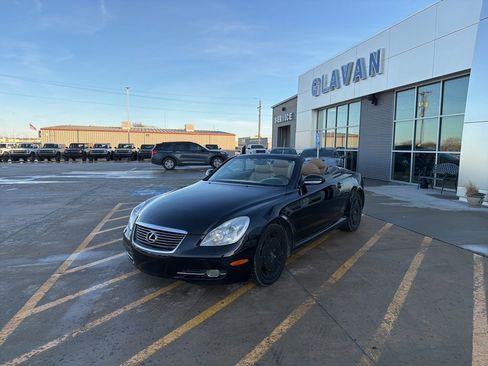 Used 2008 Lexus SC 430 Convertible image 3