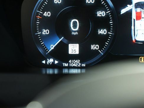 Used 2022 Volvo XC90 T8 R-Design w/ Advanced Package image 26