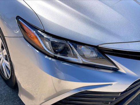 Used 2023 Toyota Camry LE image 29
