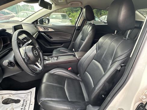 Used 2017 MAZDA MAZDA3 Touring FWD image 11