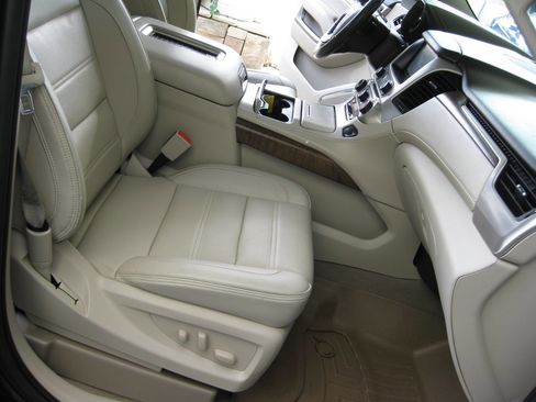 Used 2019 GMC Yukon Denali w/ Denali Ultimate Package image 37