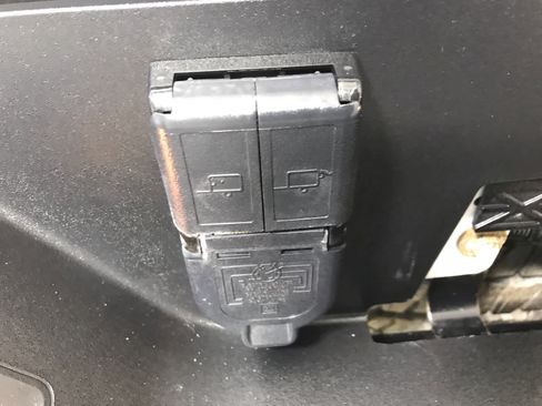 Used 2022 Chevrolet Silverado 2500 High Country w/ Safety Package II image 23