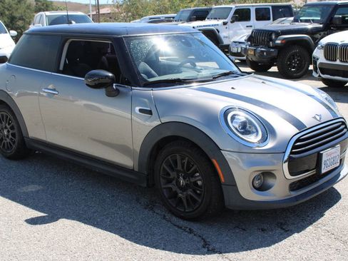 Used 2020 MINI Cooper 2-Door Hardtop FWD image 3