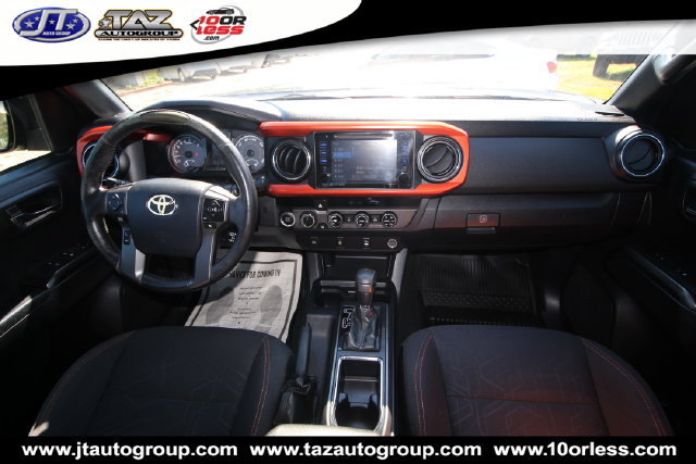 Used 2017 Toyota Tacoma TRD Off-Road w/ Tow Package (A/T) AWD/4WD image 16