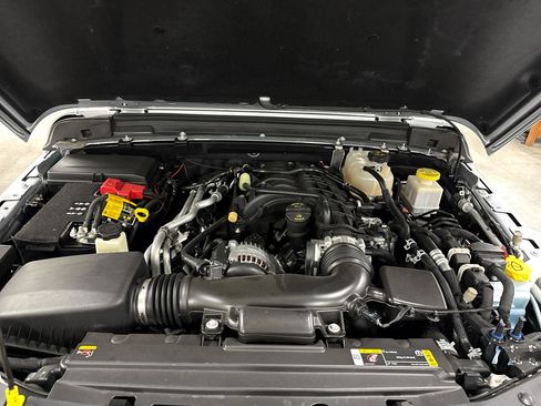 Used 2022 Jeep Gladiator Sport image 54