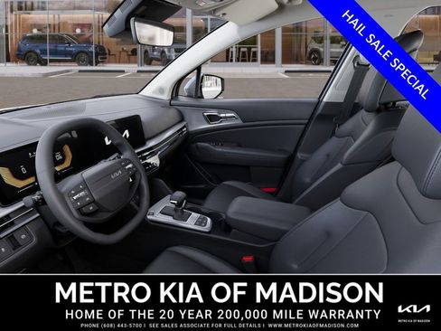 New 2026 Kia Sportage EX FWD image 17