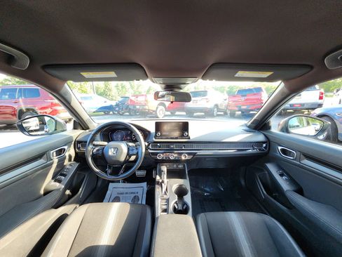 Used 2024 Honda Civic Sport image 9