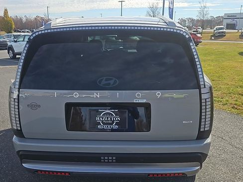 New 2026 Hyundai Ioniq 9 SE image 6