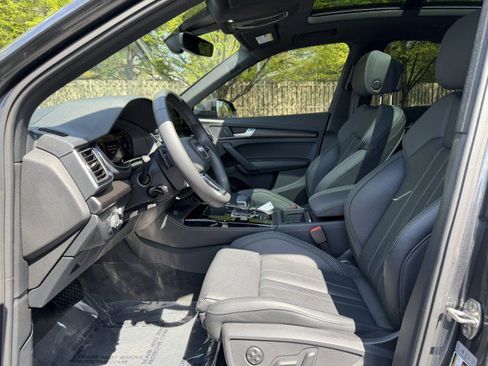Used 2023 Audi Q5 2.0T Prestige w/ Prestige Package image 18