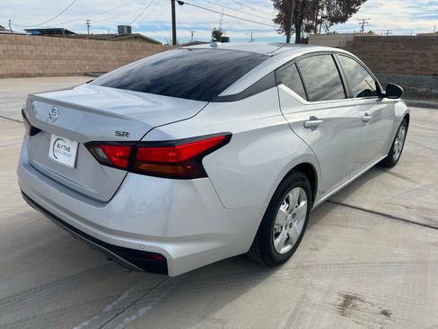 Used 2021 Nissan Altima 2.5 SR image 5