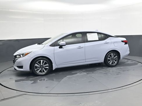 Used 2024 Nissan Versa SV w/ Trunk Package image 8