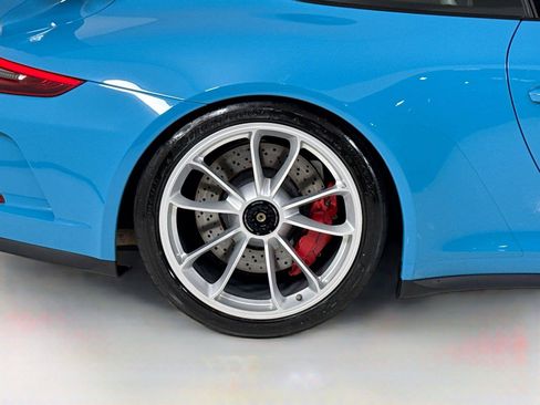 Used 2018 Porsche 911 GT3 w/ Sport Chrono Package RWD image 37