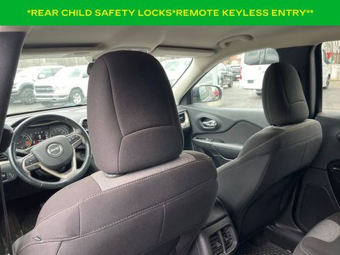 Used 2014 Jeep Cherokee Latitude w/ Comfort/Convenience Group image 11