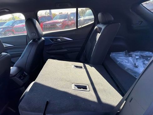 New 2026 Chevrolet Equinox EV LT image 23