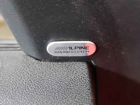 Used 2023 Dodge Charger SXT image 40