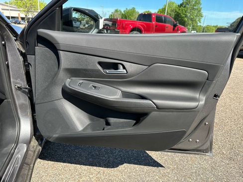 New 2026 Nissan Sentra SV w/ SV Convenience Package FWD image 10