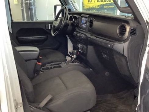 Certified 2019 Jeep Wrangler Unlimited Sport S AWD/4WD image 13