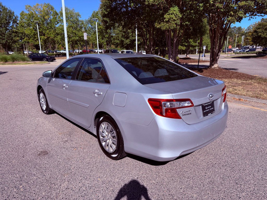 Used 2014 Toyota Camry LE FWD image 6