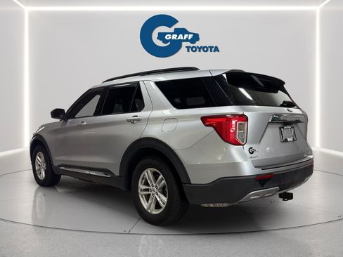 Used 2020 Ford Explorer XLT w/ Equipment Group 202A image 10