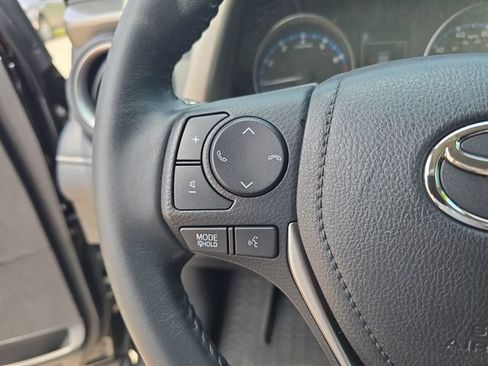 Used 2018 Toyota RAV4 XLE AWD/4WD image 23