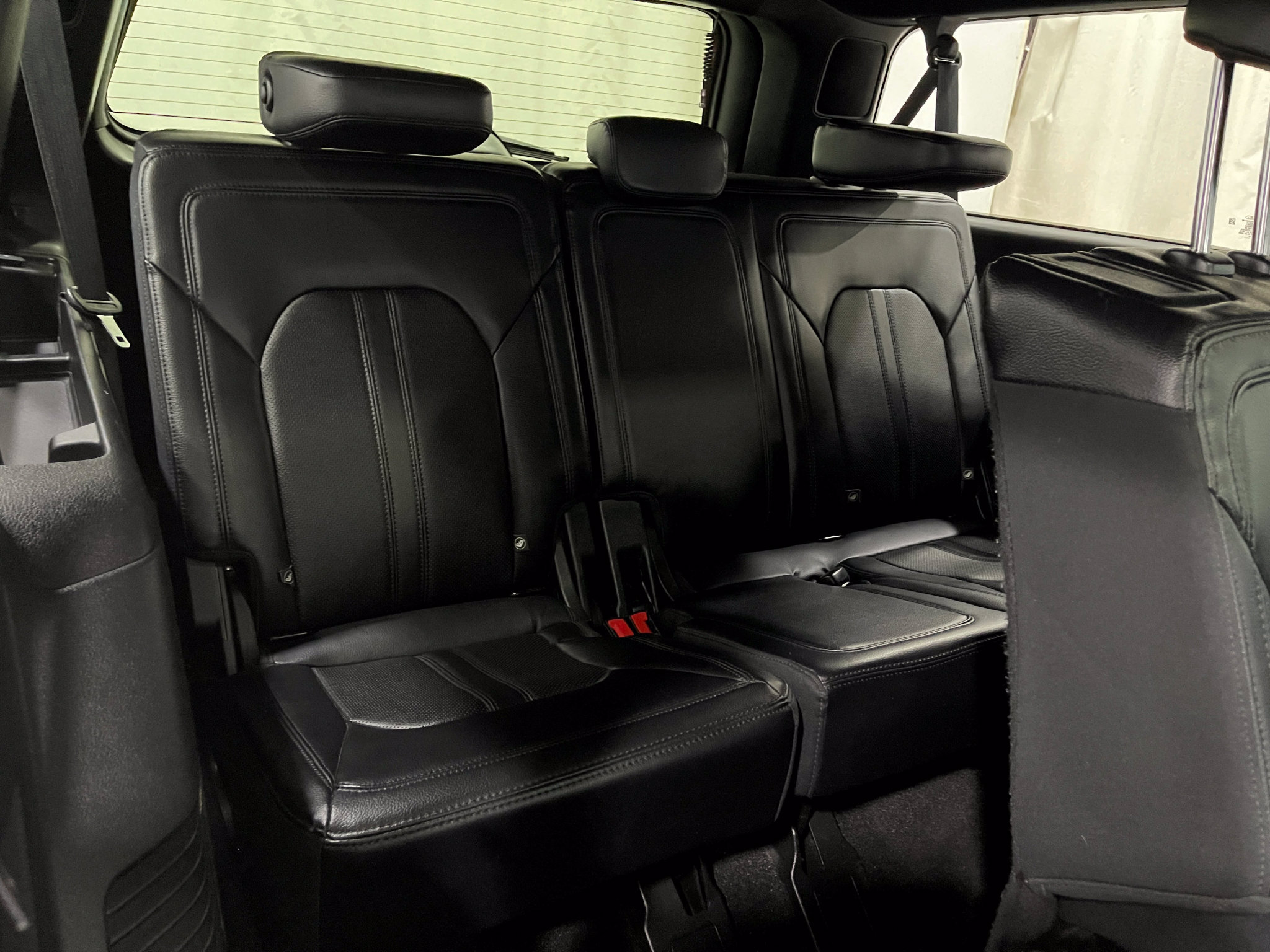 Used 2021 Ford Expedition Max Limited AWD/4WD image 32