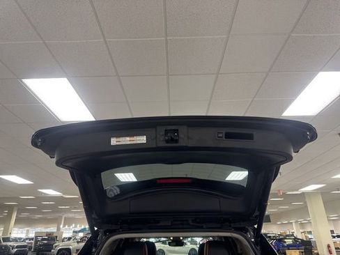 Used 2022 Toyota Highlander XLE image 18