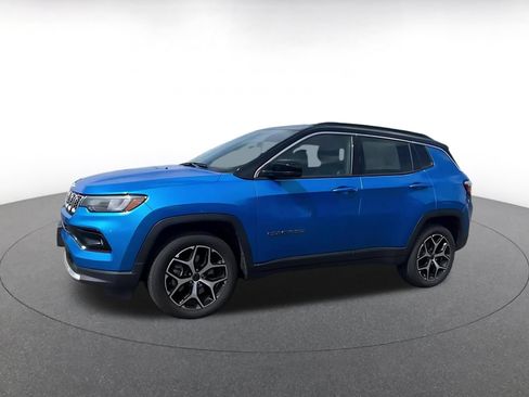 Used 2025 Jeep Compass Limited AWD/4WD image 8