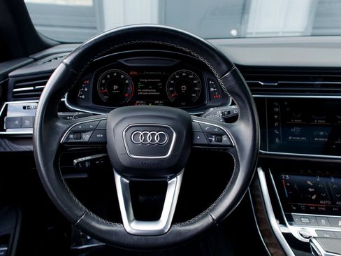 Used 2021 Audi Q8 Premium Plus w/ Premium Plus Package AWD/4WD image 17