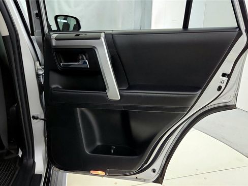 Used 2022 Toyota 4Runner SR5 image 18