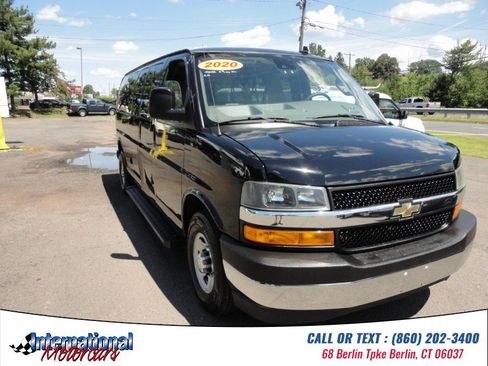 Used 2020 Chevrolet Express 3500 LT w/ LT Preferred Equipment Group RWD image 9