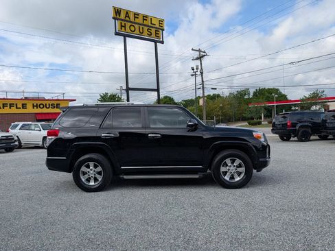 Used 2011 Toyota 4Runner SR5 w/ Premium Pkg w/Leather RWD image 5