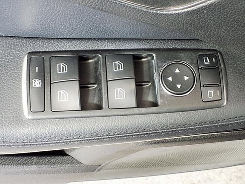 Used 2014 Mercedes-Benz E 350 Sedan image 14