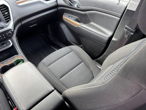 Certified 2023 GMC Acadia SLE w/ Driver Convenience Package image 15