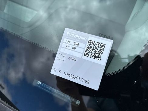Used 2018 Toyota Camry XLE FWD image 29