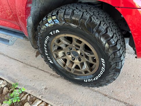 Used 2023 Toyota 4Runner 40th Anniversary SE image 30