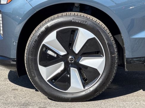 New 2025 Volvo EX90 Plus image 26